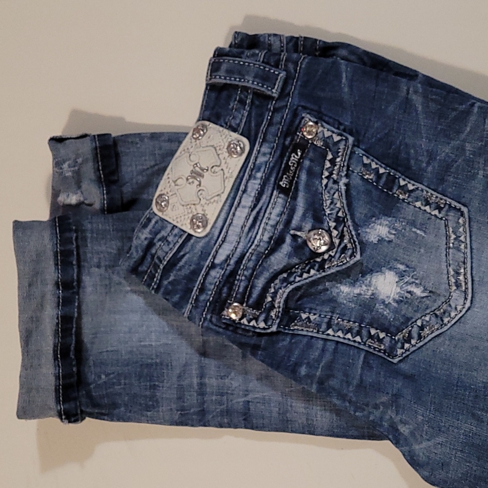 Miss Me Signature Cropped Ripped Shredded Medium Wash Jean Capris